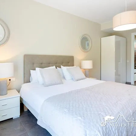 Cool And Stylish Avanti With Private Pool, Beautiful Views And Air Conditioniing *