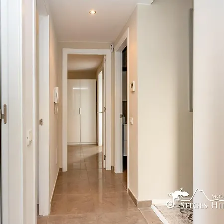 Cool And Stylish Avanti With Private Pool, Beautiful Views And Air Conditioniing