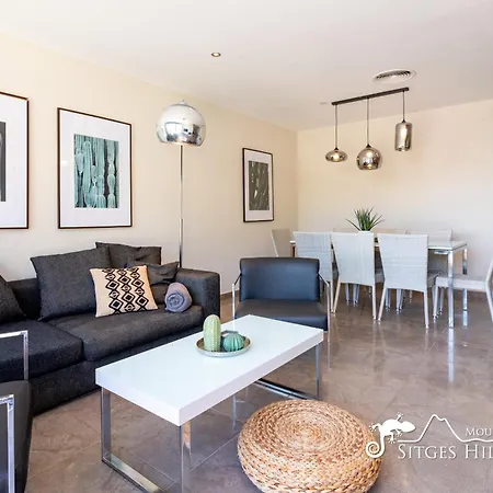 Cool And Stylish Avanti With Private Pool, Beautiful Views And Air Conditioniing *