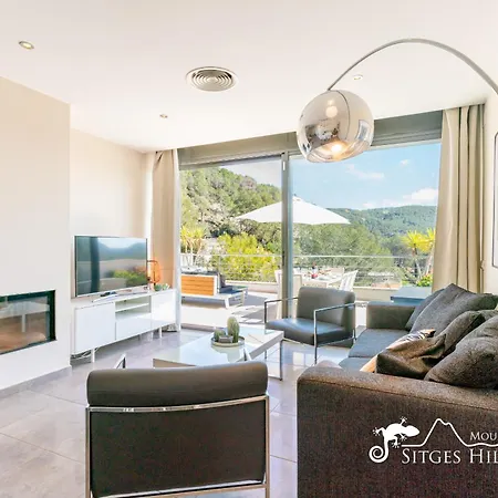 Cool And Stylish Avanti With Private Pool, Beautiful Views And Air Conditioniing Villa Olivella