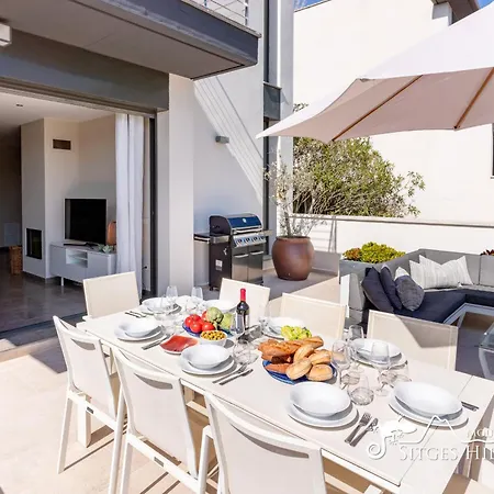 Cool And Stylish Avanti With Private Pool, Beautiful Views And Air Conditioniing *