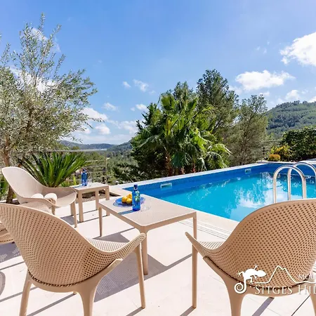 Cool And Stylish Avanti With Private Pool, Beautiful Views And Air Conditioniing Villa *